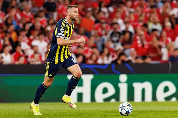 Milan Skriniar Şampiyonlar Ligi eleme maçında SL Benfica ve Fenerbahçe SK (Maciej Rogowski) arasında görüldü.)