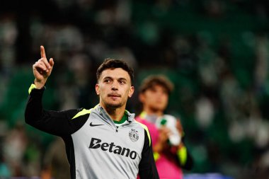 Jan Bednarek ve Luuk De Jong, Liga Portekiz maçında Sporting CP ve FC Porto takımları arasında kutlama yaparken görüldü (Maciej Rogowski / Ball Raw Images)