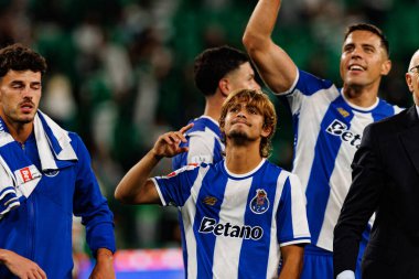 Rodrigo Mora, Liga Portekiz maçında Sporting CP ve FC Porto (Maciej Rogowski / Ball Raw Images) takımları arasında kutlama yaparken görüldü.)