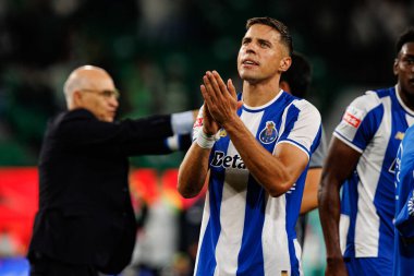 Jan Bednarek, Liga Portekiz maçında Sporting CP ve FC Porto takımları arasında kutlama yaparken görüldü (Maciej Rogowski / Ball Raw Images)