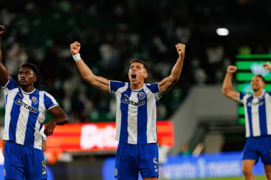 Jan Bednarek, Liga Portekiz maçında Sporting CP ve FC Porto takımları arasında kutlama yaparken görüldü (Maciej Rogowski / Ball Raw Images)