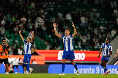 Jan Bednarek, Liga Portekiz maçında Sporting CP ve FC Porto takımları arasında kutlama yaparken görüldü (Maciej Rogowski / Ball Raw Images)