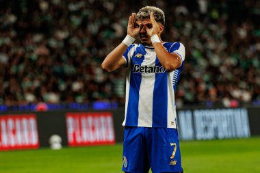 William Gomes, Liga Portekiz maçında Sporting CP ve FC Porto (Maciej Rogowski / Ball Raw Images) takımları arasında gol üstüne gol atarken görüldü)