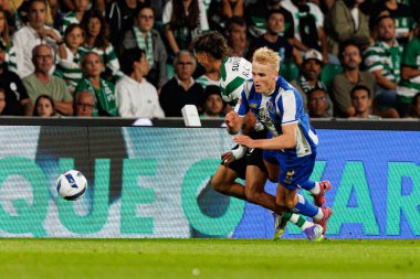 Ricardo Mangas ve Victor Froholdt, Liga Portekiz maçı sırasında Sporting CP ve FC Porto takımları arasında görüldü (Maciej Rogowski / Ball Raw Images)