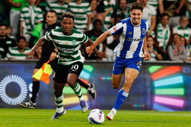 Cin Catamo ve Francisco Moura, Liga Portekiz maçı sırasında Sporting CP ve FC Porto takımları arasında görüldü (Maciej Rogowski / Ball Raw Images)