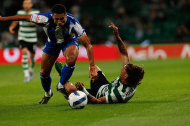 Alberto Costa ve Ricardo Mangas Liga Portekiz maçı sırasında Sporting CP ve FC Porto (Maciej Rogowski / Ball Raw Images) takımları arasında görüldü.)