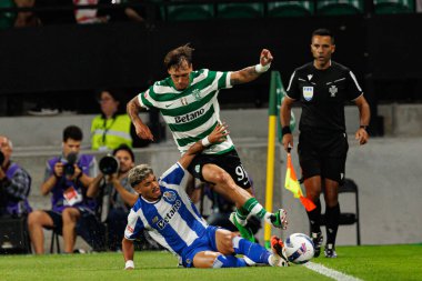 William Gomes ve Ricardo Mangas, Liga Portekiz maçı sırasında Sporting CP ve FC Porto takımları arasında görüldü (Maciej Rogowski / Ball Raw Images)
