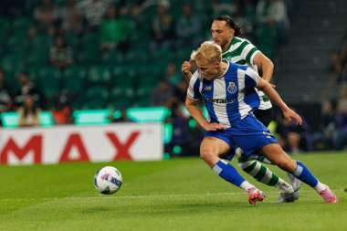 Denis Froholdt ve Giorgi Kochorashvili, Liga Portekiz maçı sırasında Sporting CP ve FC Porto takımları arasında görüldü (Maciej Rogowski / Ball Raw Images)