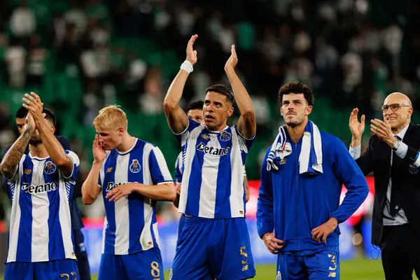 Jan Bednarek, Liga Portekiz maçı sırasında Sporting CP ve FC Porto takımları arasında görüldü (Maciej Rogowski / Ball Raw Images)