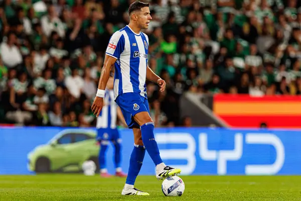 Jan Bednarek, Liga Portekiz maçı sırasında Sporting CP ve FC Porto takımları arasında görüldü (Maciej Rogowski / Ball Raw Images)