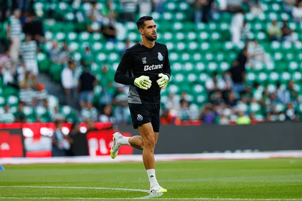 Diogo Costa, Liga Portekiz maçı sırasında Sporting CP ve FC Porto takımları arasında görüldü (Maciej Rogowski / Ball Raw Images)