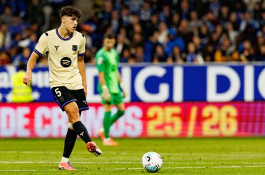Pau Cubarsi seen during LaLiga EA SPORTS game between teams of Real Oviedo  and FC Barcelona at Carlos Tartiere Stadium (Maciej Rogowski/Ball Raw Images)