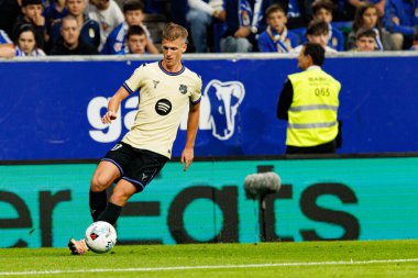 Dani Olmo seen during LaLiga EA SPORTS game between teams of Real Oviedo  and FC Barcelona at Carlos Tartiere Stadium (Maciej Rogowski/Ball Raw Images)