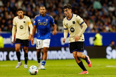Pedri seen during LaLiga EA SPORTS game between teams of Real Oviedo  and FC Barcelona at Carlos Tartiere Stadium (Maciej Rogowski/Ball Raw Images)