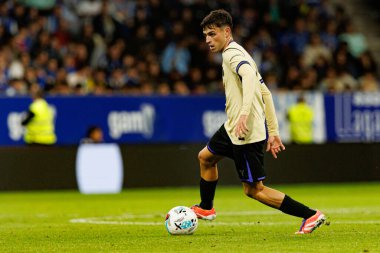 Pedri seen during LaLiga EA SPORTS game between teams of Real Oviedo  and FC Barcelona at Carlos Tartiere Stadium (Maciej Rogowski/Ball Raw Images)