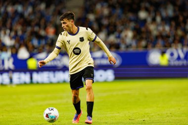 Pedri seen during LaLiga EA SPORTS game between teams of Real Oviedo  and FC Barcelona at Carlos Tartiere Stadium (Maciej Rogowski/Ball Raw Images)