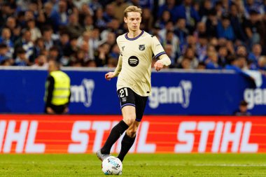 Frenkie De Jong seen during LaLiga EA SPORTS game between teams of Real Oviedo  and FC Barcelona at Carlos Tartiere Stadium (Maciej Rogowski/Ball Raw Images)