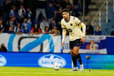 Ronald Araujo seen during LaLiga EA SPORTS game between teams of Real Oviedo  and FC Barcelona at Carlos Tartiere Stadium (Maciej Rogowski/Ball Raw Images)