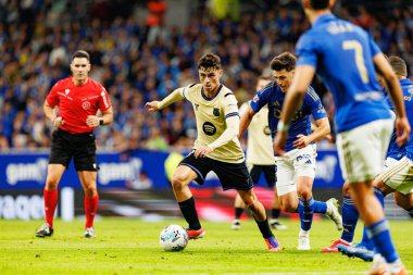 Pedri seen during LaLiga EA SPORTS game between teams of Real Oviedo  and FC Barcelona at Carlos Tartiere Stadium (Maciej Rogowski/Ball Raw Images)