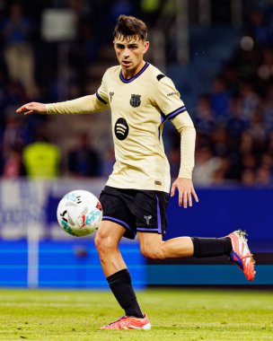 Pedri seen during LaLiga EA SPORTS game between teams of Real Oviedo  and FC Barcelona at Carlos Tartiere Stadium (Maciej Rogowski/Ball Raw Images)