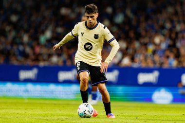 Pedri seen during LaLiga EA SPORTS game between teams of Real Oviedo  and FC Barcelona at Carlos Tartiere Stadium (Maciej Rogowski/Ball Raw Images)