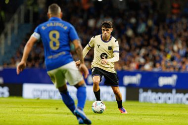 Pedri seen during LaLiga EA SPORTS game between teams of Real Oviedo  and FC Barcelona at Carlos Tartiere Stadium (Maciej Rogowski/Ball Raw Images)