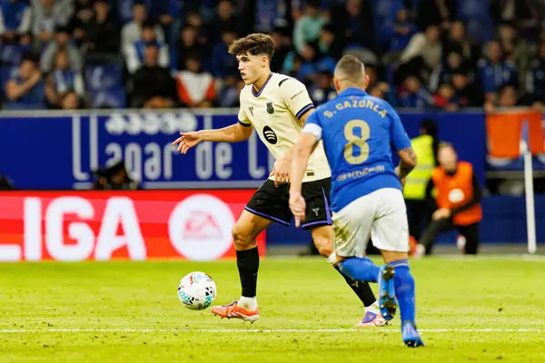 Pau Cubarsi seen during LaLiga EA SPORTS game between teams of Real Oviedo  and FC Barcelona at Carlos Tartiere Stadium (Maciej Rogowski/Ball Raw Images)
