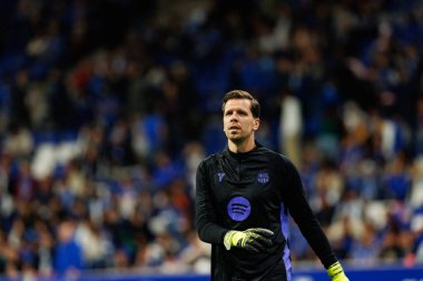 Wojciech Szczesny seen during LaLiga EA SPORTS game between teams of Real Oviedo  and FC Barcelona at Carlos Tartiere Stadium (Maciej Rogowski/Ball Raw Images)