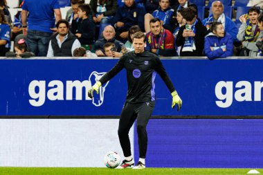 Wojciech Szczesny seen during LaLiga EA SPORTS game between teams of Real Oviedo  and FC Barcelona at Carlos Tartiere Stadium (Maciej Rogowski/Ball Raw Images)