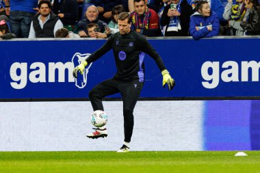 Wojciech Szczesny seen during LaLiga EA SPORTS game between teams of Real Oviedo  and FC Barcelona at Carlos Tartiere Stadium (Maciej Rogowski/Ball Raw Images)