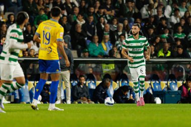 Zeno Debast seen during Liga Portugal game between teams of GD Estoril Praia and Sporting CP at Estadio Antonio Coimbra da Mota (Maciej Rogowski/Ball Raw Images)