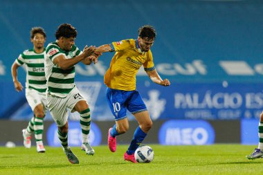 Maximiliano Araujo and Jordan Holsgrove seen during Liga Portugal game between teams of GD Estoril Praia and Sporting CP at Estadio Antonio Coimbra da Mota (Maciej Rogowski/Ball Raw Images)