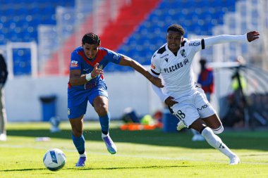 Nabil Touaizi and Noah Saviolo  seen during Liga Portugal game between teams of FC Alverca and  Vitoria SC (Maciej Rogowski/Ball Raw Images)