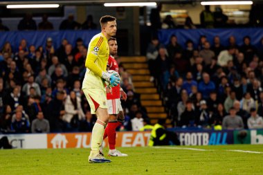 Anatoliy Trubin seen during Champions League league phase game between Chelsea FC and  SL Benfica (Maciej Rogowski/ Ball Raw Images)
