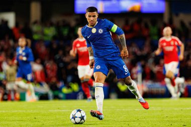 Enzo Fernandez seen during Champions League league phase game between Chelsea FC and  SL Benfica (Maciej Rogowski/ Ball Raw Images)
