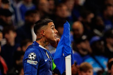 Enzo Fernandez seen during Champions League league phase game between Chelsea FC and  SL Benfica (Maciej Rogowski/ Ball Raw Images)