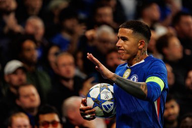 Enzo Fernandez seen during Champions League league phase game between Chelsea FC and  SL Benfica (Maciej Rogowski/ Ball Raw Images)