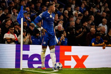 Enzo Fernandez seen during Champions League league phase game between Chelsea FC and  SL Benfica (Maciej Rogowski/ Ball Raw Images)