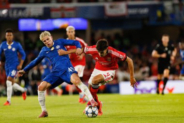 Alejandro Garnacho and Antonio Silva seen during Champions League league phase game between Chelsea FC and  SL Benfica (Maciej Rogowski/ Ball Raw Images)