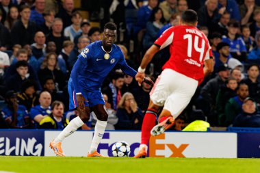 Benoit Badiashile seen during Champions League league phase game between Chelsea FC and  SL Benfica (Maciej Rogowski/ Ball Raw Images)