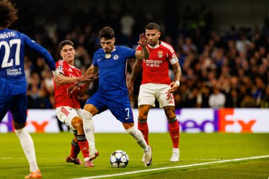 Georgiy Sudakov, Pedro Neto and Nicolas Otamendi seen during Champions League league phase game between Chelsea FC and  SL Benfica (Maciej Rogowski/ Ball Raw Images)