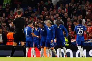 Pedro Neto, Enzo Fernandez and Alejandro Garnacho seen celebrating after scoring goal during Champions League league phase game between Chelsea FC and  SL Benfica (Maciej Rogowski/ Ball Raw Images)