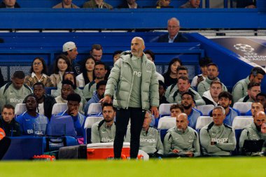 Enzo Maresca seen during Champions League league phase game between Chelsea FC and  SL Benfica (Maciej Rogowski/ Ball Raw Images)