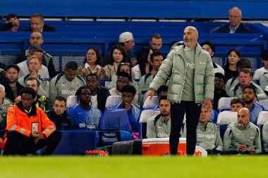 Enzo Maresca seen during Champions League league phase game between Chelsea FC and  SL Benfica (Maciej Rogowski/ Ball Raw Images)