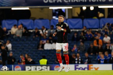 Nicolas Otamendi seen during Champions League league phase game between Chelsea FC and  SL Benfica (Maciej Rogowski/ Ball Raw Images)