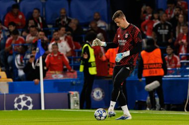 Anatoliy Trubin seen during Champions League league phase game between Chelsea FC and  SL Benfica (Maciej Rogowski/ Ball Raw Images)