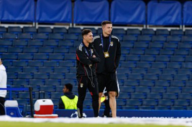 Georgiy Sudakov and Anatoliy Trubin seen during Champions League league phase game between Chelsea FC and  SL Benfica (Maciej Rogowski/ Ball Raw Images)