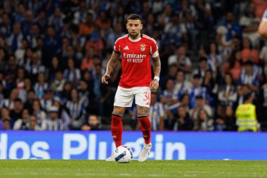 Nicolas Otamendi seen during Liga Portugal game between teams of FC Porto and SL Benfica at Estadio do Dragao (Maciej Rogowski/Ball Raw Images)