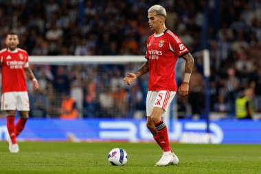 Enzo Barrenechea seen during Liga Portugal game between teams of FC Porto and SL Benfica at Estadio do Dragao (Maciej Rogowski/Ball Raw Images)