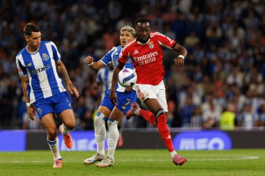 Jakub Kiwior and Dodi Lukebakio seen during Liga Portugal game between teams of FC Porto and SL Benfica at Estadio do Dragao (Maciej Rogowski/Ball Raw Images)